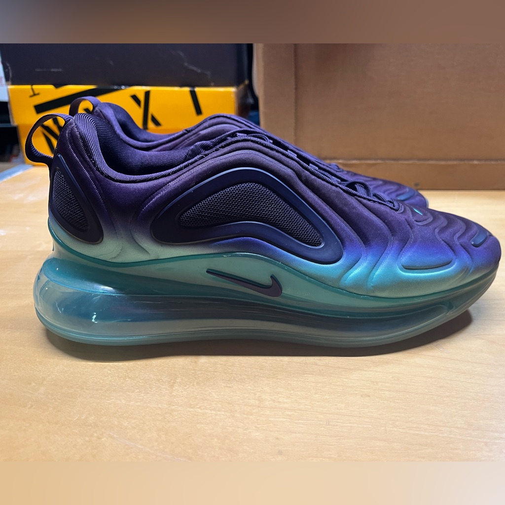 Nike Air Max 720 'Grand Purple' Men’s Size 9